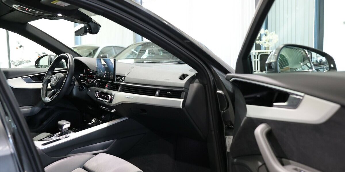Audi A4 Avant 40 TFSI QUATTRO S-LINE SPORT BLACK TOP 113.000 km 26.888 &euro; Hamm 59077