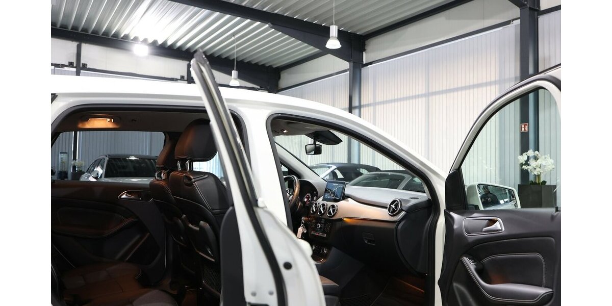 Mercedes-Benz B 200 URBAN SPORT WHITE / MATRIX-LED / LEDER 120.000 km 15.111 &euro; Hamm 59077