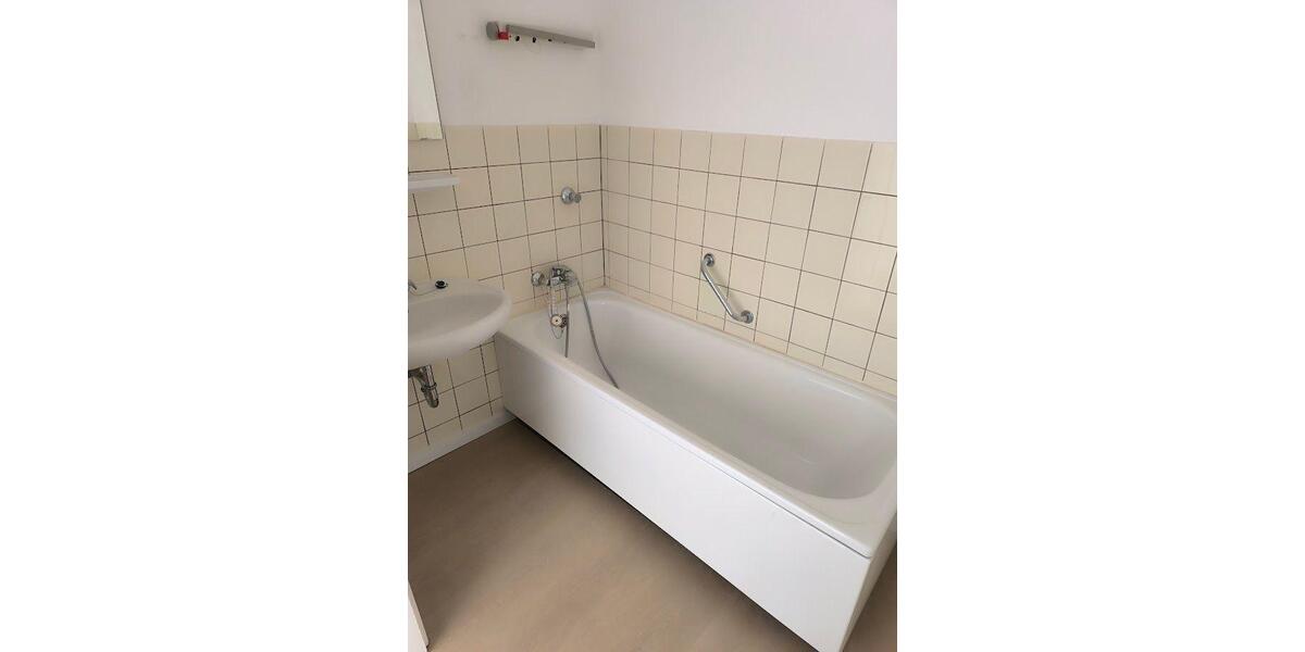 Etagenwohnung Iserlohn - 4 Zimmer, 81 m&sup2;, 465&euro; | Angebot:23879601