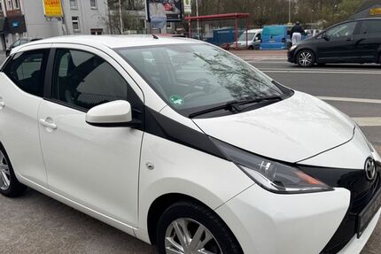Toyota Aygo (X) 122.007 km 6.990 &euro; Datteln 45711