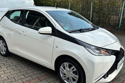 Toyota Aygo (X) 57.000 km 7.500 &euro; Dortmund 44265