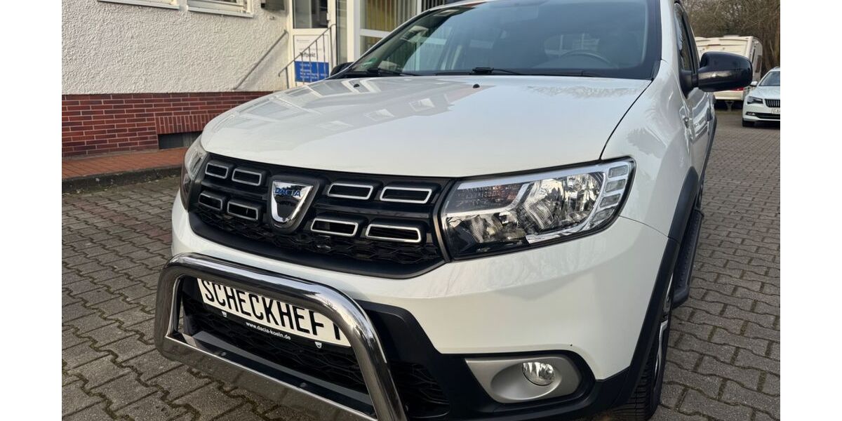 Dacia Sandero 84.000 km 8.999 &euro; Dortmund 44265