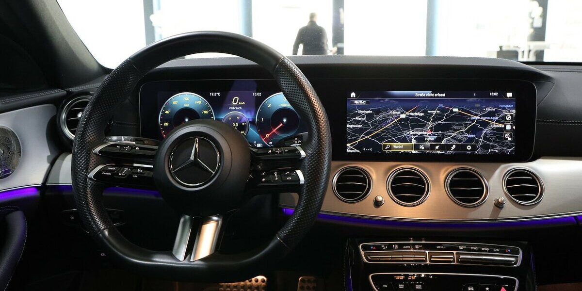 Mercedes-Benz E 200 d T BUSINESS AMG-LINE-SPORT WIDESCREEN,LED 38.000 km 41.777 &euro; Hamm 59077