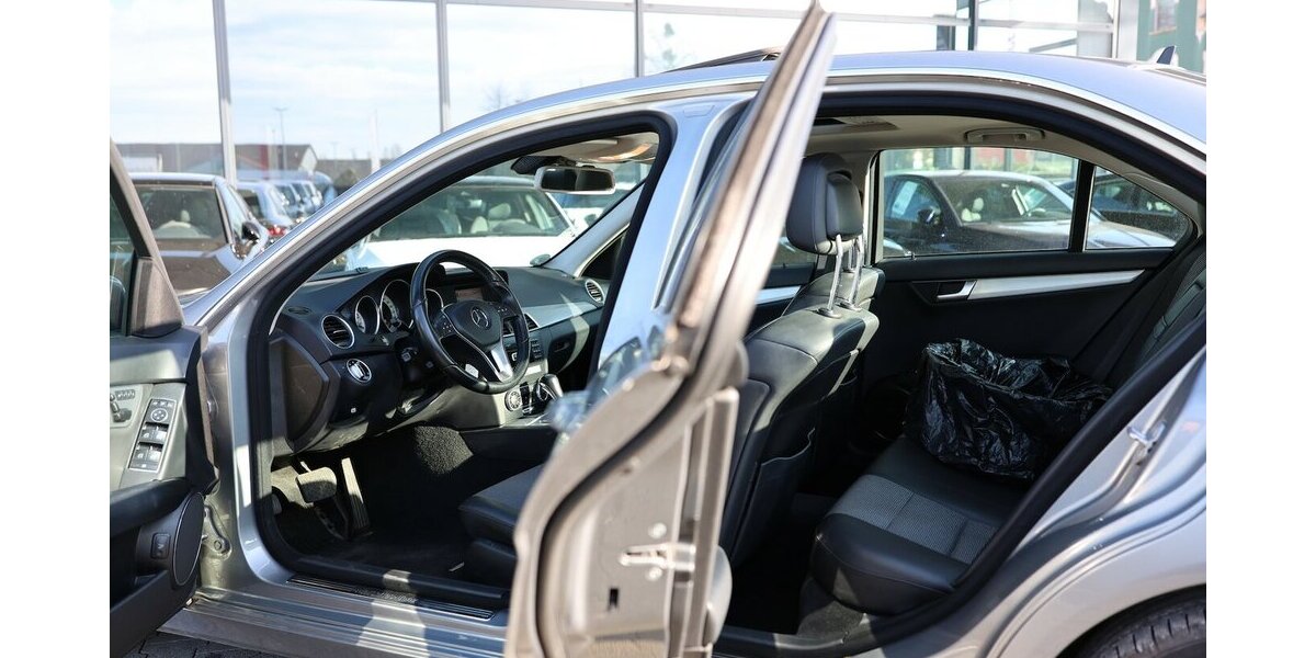 Mercedes-Benz C 350 CGI BE AVANTGARDE SCHIEBEDACH,XENON,LEDER 206.000 km 8.802 &euro; Hamm 59077
