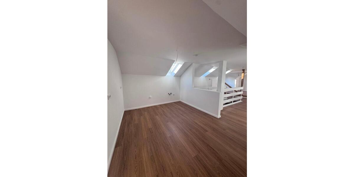Dachgeschoßwohnung Dortmund Brackel - 2 Zimmer, 80 m&sup2;, 975&euro; | Angebot:24979757