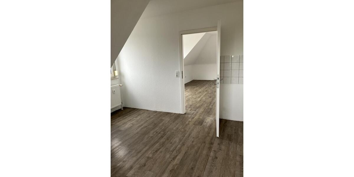 Dachgeschoßwohnung Lünen Brambauer - 3.5 Zimmer, 75 m&sup2;, 420&euro; | Angebot:24565792