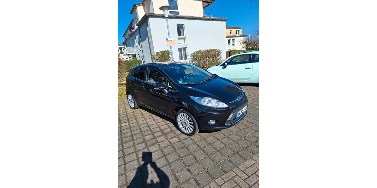 Ford Fiesta 60.500 km 4.500 &euro; Bergkamen 59192