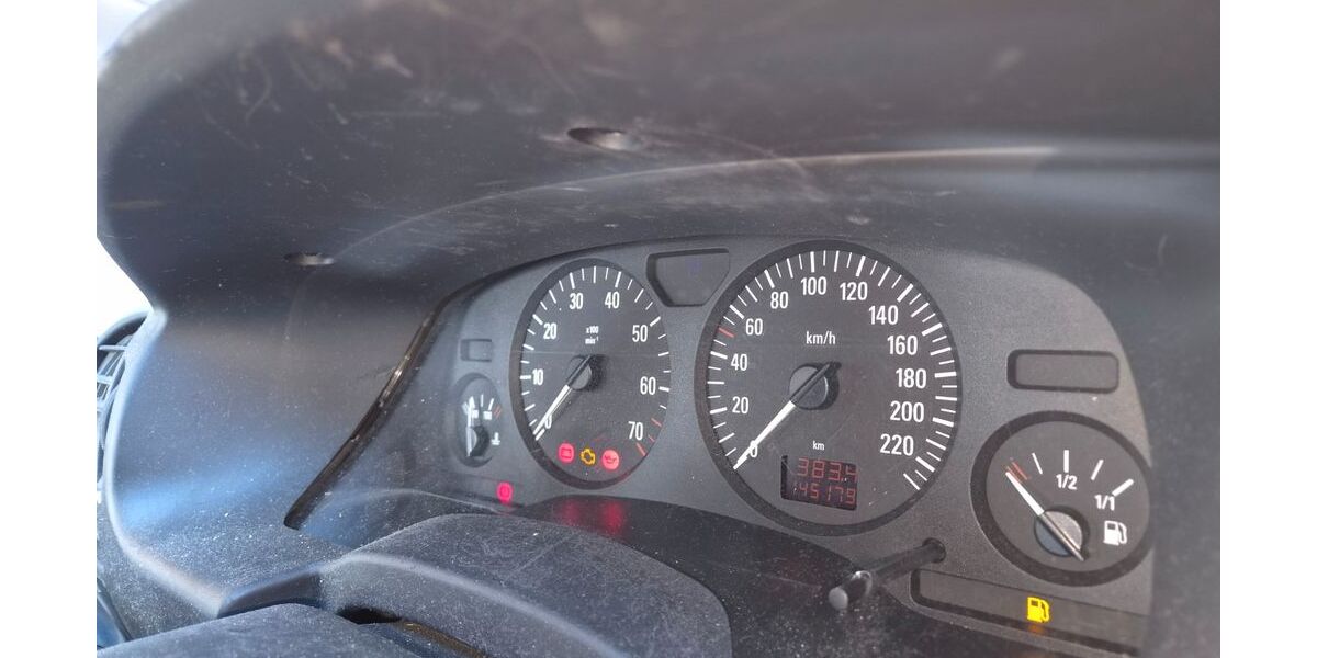 Opel Zafira 145.179 km 2.400 &euro; Bergkamen 59192