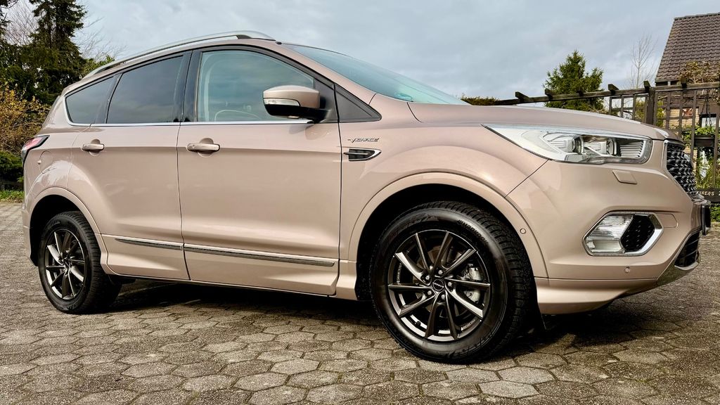 Ford Kuga 79.000 km 17.900 &euro; Unna 59425