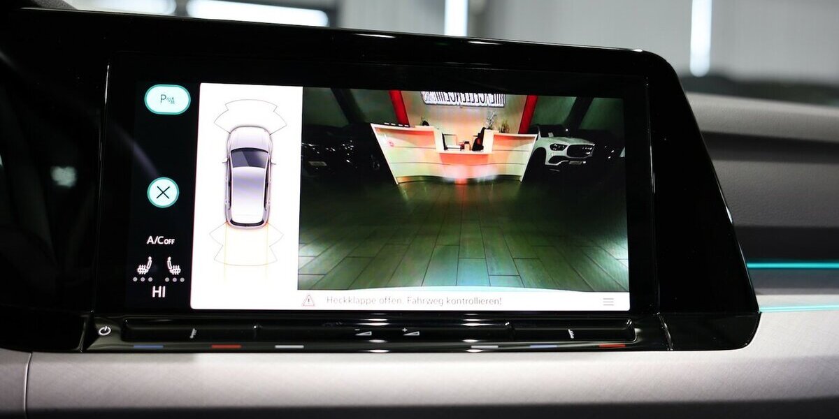 VW Golf VIII 2.0 TDI DSG LIFE IQ / NAVI+KAMERA, LED 53.000 km 21.111 &euro; Hamm 59077