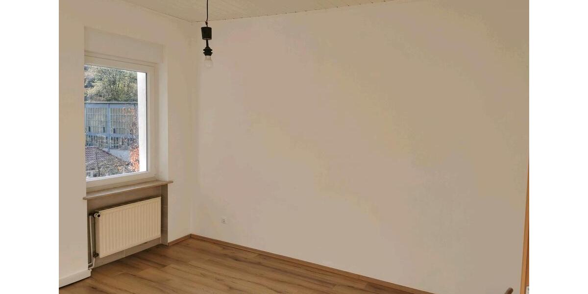 Etagenwohnung Iserlohn Sümmern - 3 Zimmer, 80 m&sup2;, 550&euro; | Angebot:26543520