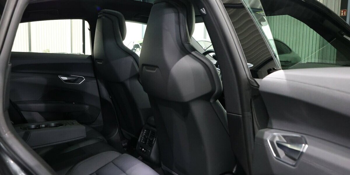 Audi e-tron GT QUATTRO / DAYTONA + BLACK / PANORAMA / 29.000 km 48.333 &euro; Hamm 59077