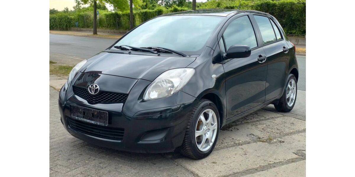 Toyota Yaris 131.000 km 2.999 &euro; Ahlen 59229