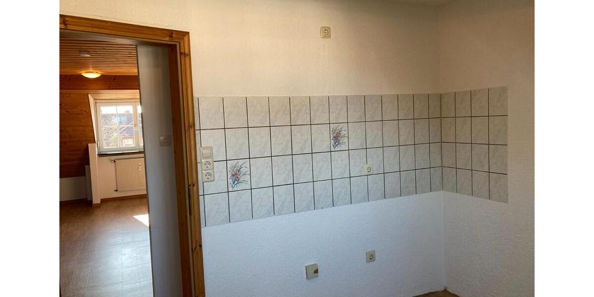 Dachgeschoßwohnung Iserlohn Sümmern - 2.5 Zimmer, 57 m&sup2;, 390&euro; | Angebot:26580747