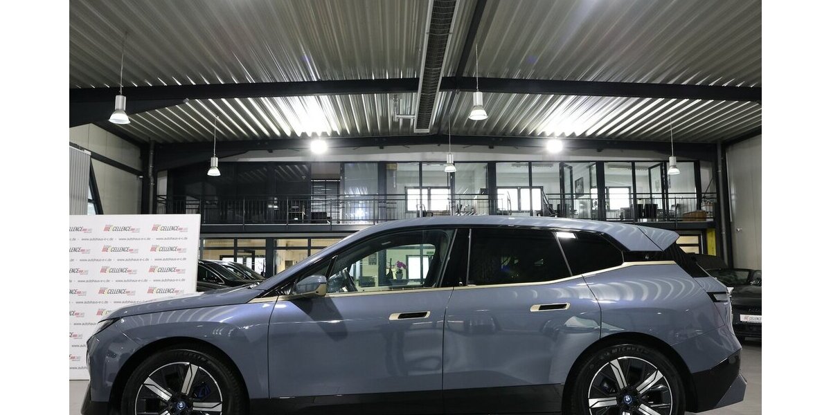 BMW iX 40 xDrive SPORT TITAN GLAS STORM EINZELSTÜCK 79.000 km 39.999 &euro; Hamm 59077