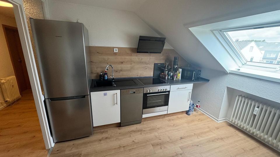 Dachgeschoßwohnung Fröndenberg (Ruhr) - 4 Zimmer, 90 m&sup2;, 670&euro; | Angebot:25905947