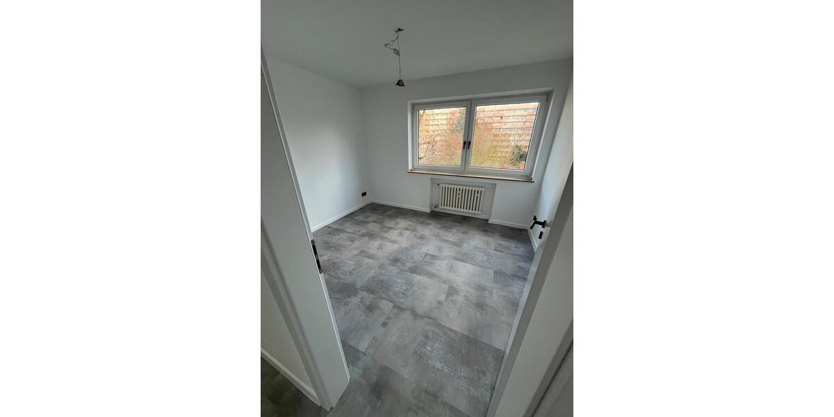 Etagenwohnung Dortmund Scharnhorst - 3.5 Zimmer, 77 m&sup2;, 1.150&euro; | Angebot:25978553