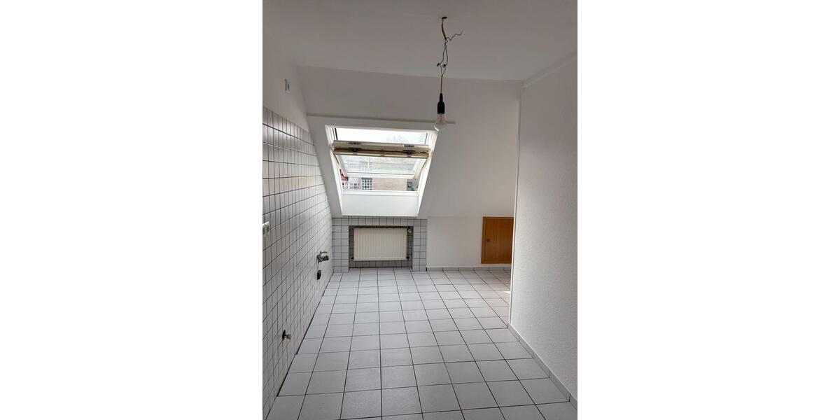 Dachgeschoßwohnung Witten Annen - 2 Zimmer, 50 m&sup2;, 325&euro; | Angebot:25404242