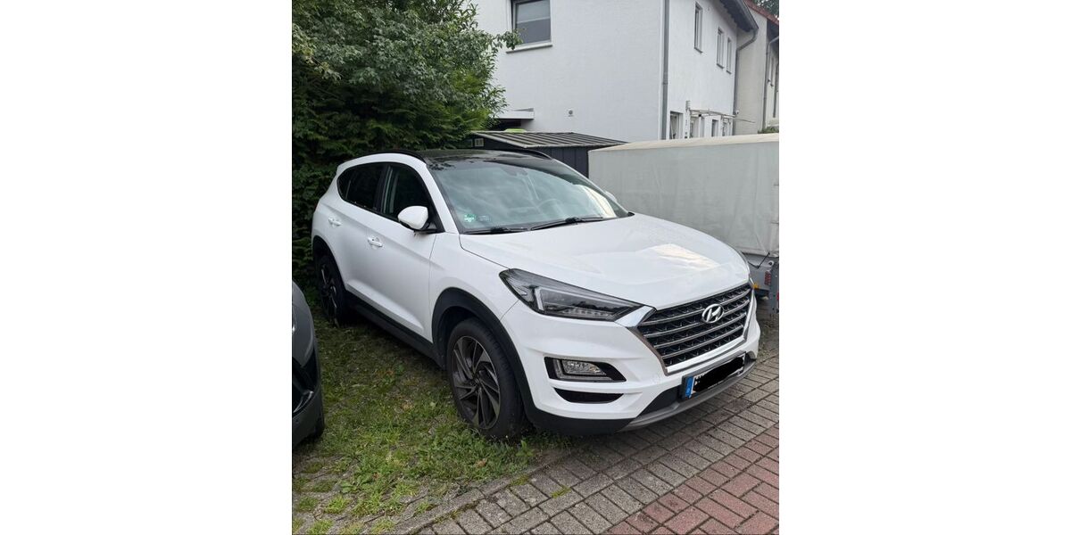 Hyundai TUCSON 93.000 km 17.999 &euro; Bergkamen 59192