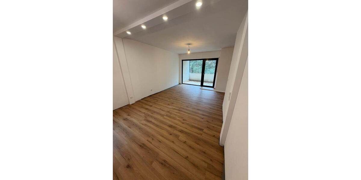 Hochparterre Iserlohn Sümmern - 2 Zimmer, 80 m&sup2;, 1.050&euro; | Angebot:25857297