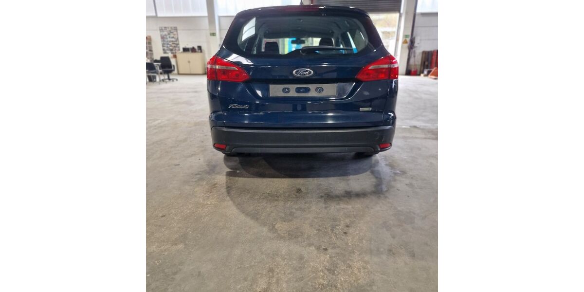 Ford Focus 180.400 km 3.699 &euro; Iserlohn 58638