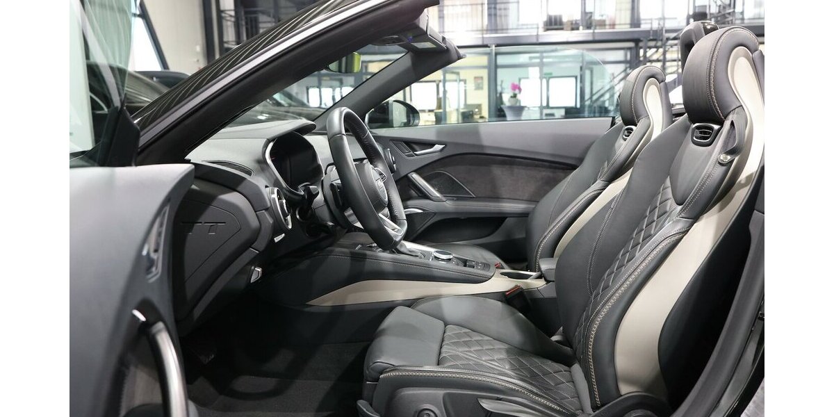 Audi TT ROADSTER 45 Q S-LINE BLACK BRONZE SELEKTION 8.400 km 48.777 &euro; Hamm 59077