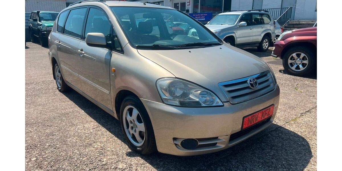 Toyota Avensis Verso 197.258 km 3.800 &euro; Hamm 59067