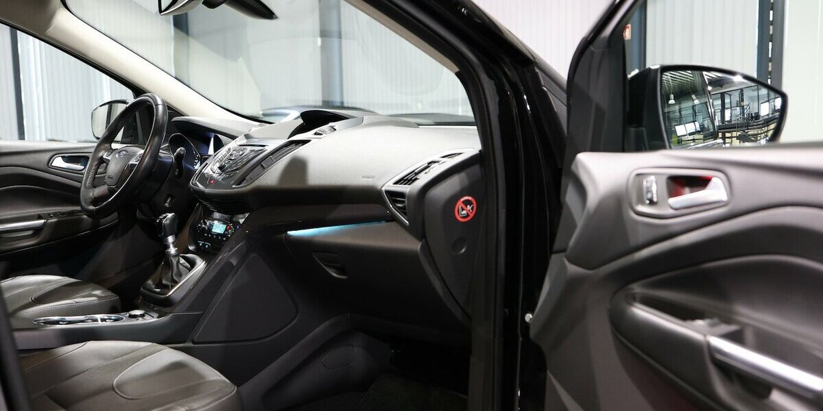 Ford Kuga 2.0 TDCI 4x4 TITANIUM / LEDER / NAVI+ 90.000 km 12.777 &euro; Hamm 59077