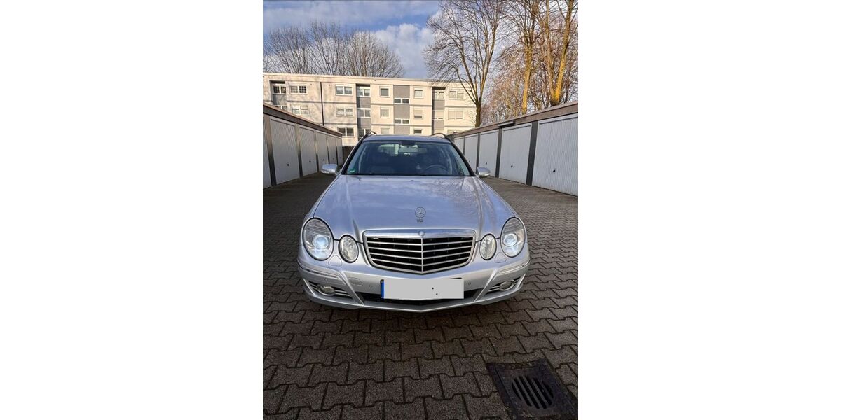 Mercedes-Benz 220 348.000 km 3.850 &euro; Dortmund 44328