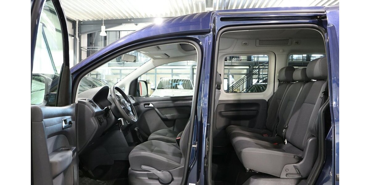 VW Caddy Kombi 1.6 TDI / 5-SITZER / -OPTIK / AHK 128.000 km 14.444 &euro; Hamm 59077