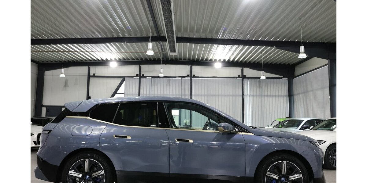 BMW iX 40 xDrive SPORT TITAN GLAS STORM EINZELSTÜCK 79.000 km 41.777 &euro; Hamm 59077