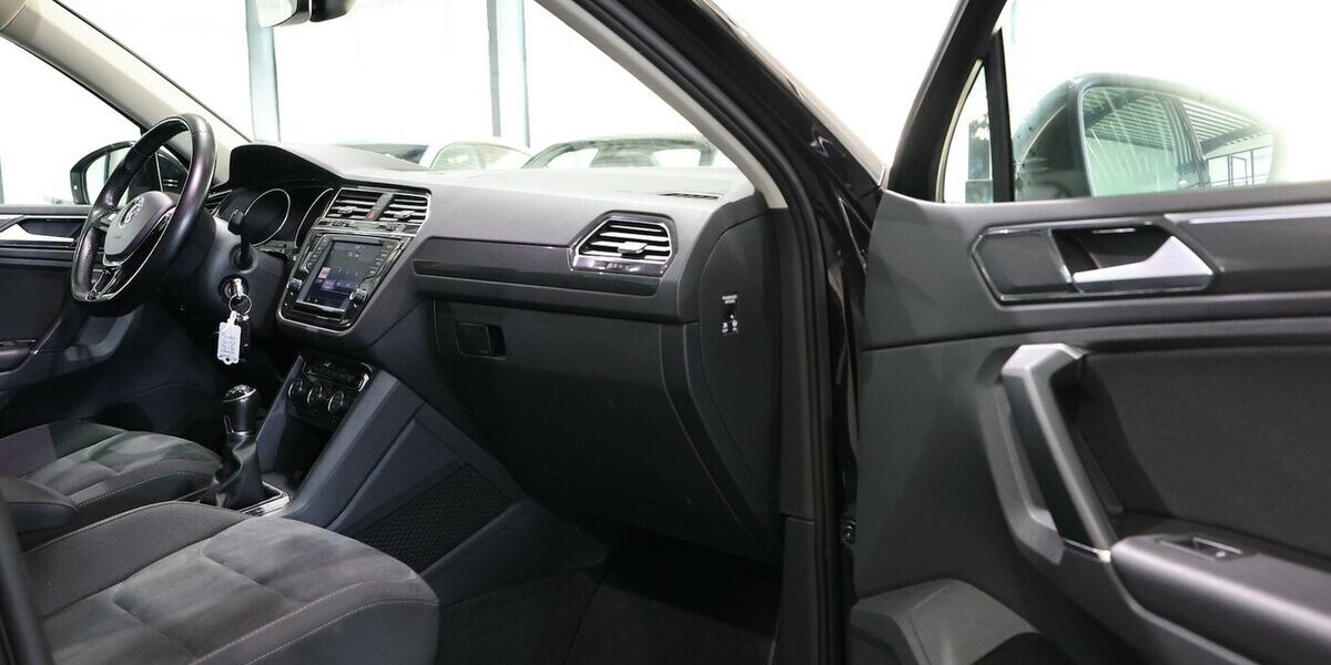 VW Tiguan 2.0 TDI HIGHLINE / LED, ACC+LANE, AHK 141.000 km 18.991 &euro; Hamm 59077