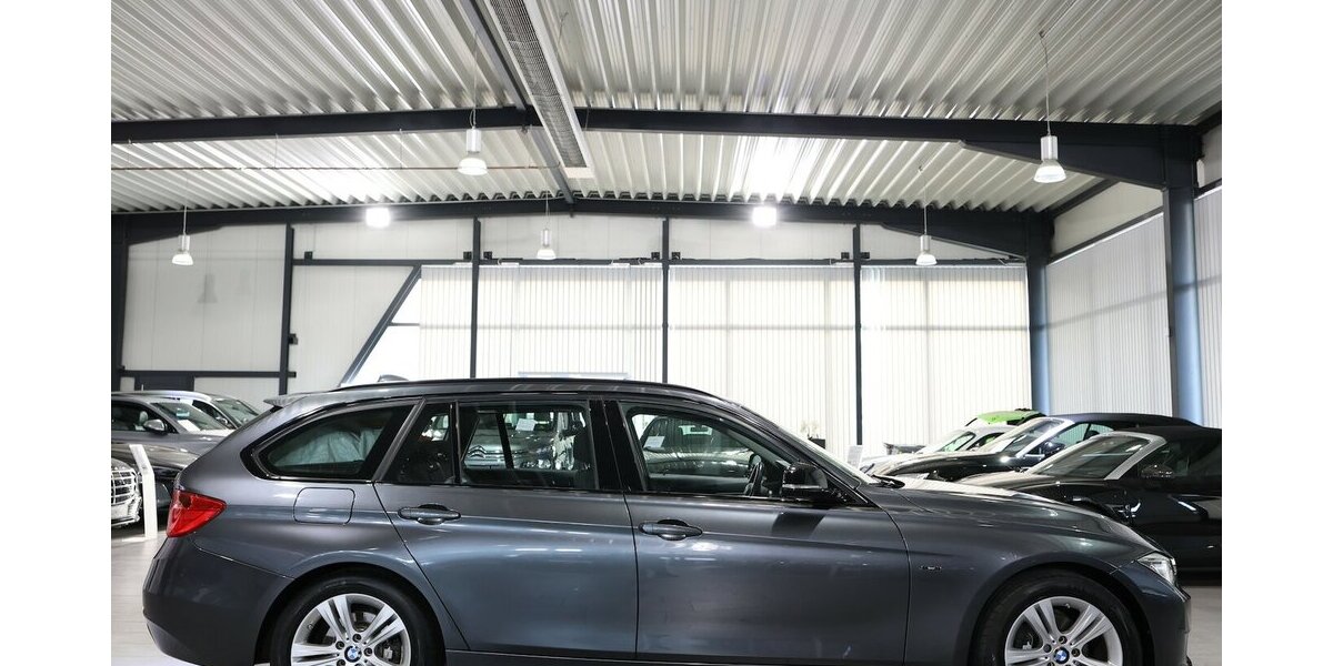 BMW 318d Touring blue PERFORMANCE SPORT / PANORAMA 80.000 km 15.555 &euro; Hamm 59077