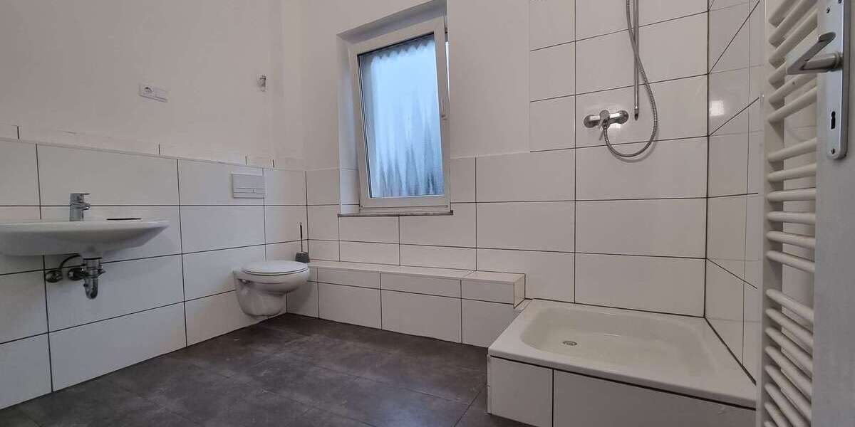 Attraktive Kapitalanlage in Hörde: Wohnhaus mit 4 Einheiten und Wertsteigerungspotenzial - Mehrfamilienhaus, Wohnhaus Dortmund Hörde | Angebot:14420943