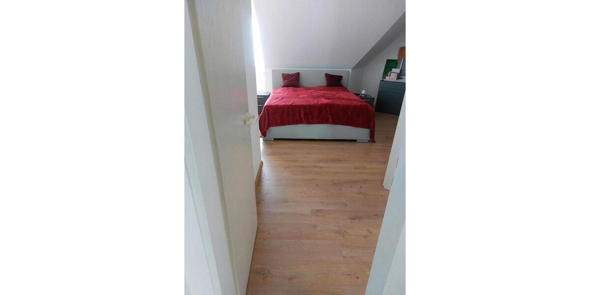 Dachgeschoßwohnung Dortmund Hörde - 2.5 Zimmer, 75 m&sup2;, 887&euro; | Angebot:25978264