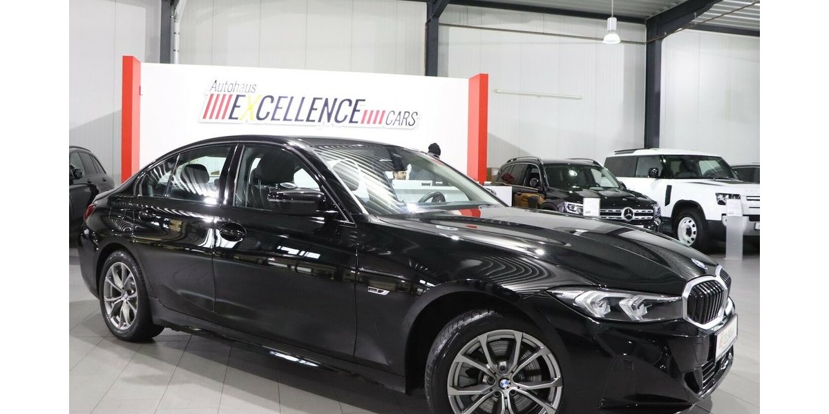 BMW 330e LIMOUSINE SHADOW CURVED+HEAD-UP, LED, H/K 46.000 km 30.993 &euro; Hamm 59077