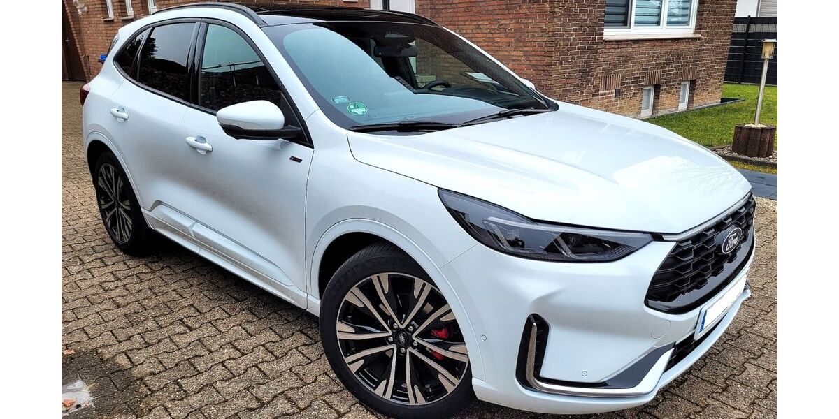 Ford Kuga 5.899 km 35.890 &euro; Selm 59379