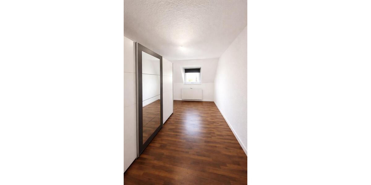 Dachgeschoßwohnung Hamm - 3 Zimmer, 60 m&sup2;, 480&euro; | Angebot:25936526