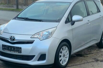 Toyota Verso-S 49.000 km 6.300 &euro; Ahlen 59229