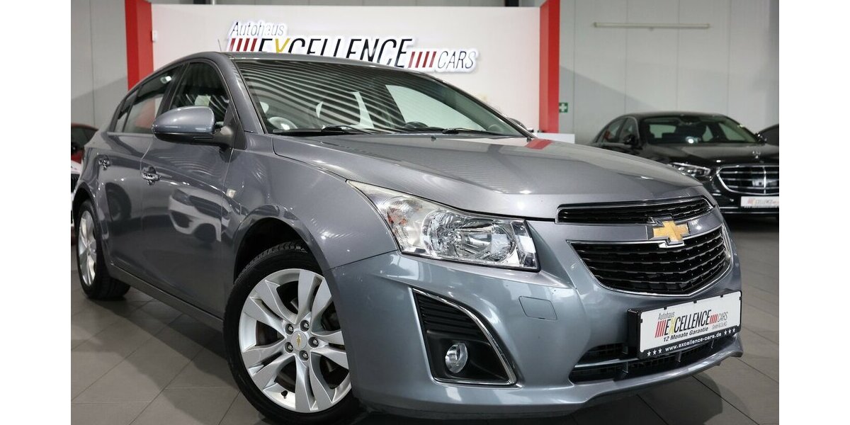 Chevrolet Cruze HATCHBACK 1.4 LTZ / SCHIEBEDACH,LEDER,NAVI 128.000 km 5.881 &euro; Hamm 59077