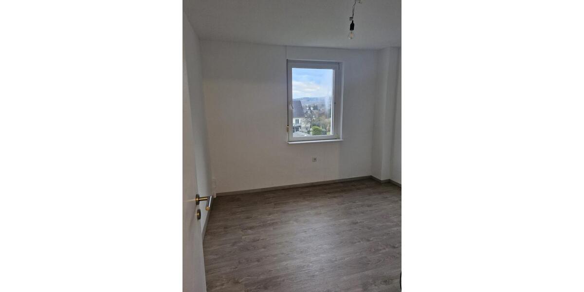 Etagenwohnung Hemer - 4 Zimmer, 75 m&sup2;, 760&euro; | Angebot:25232972