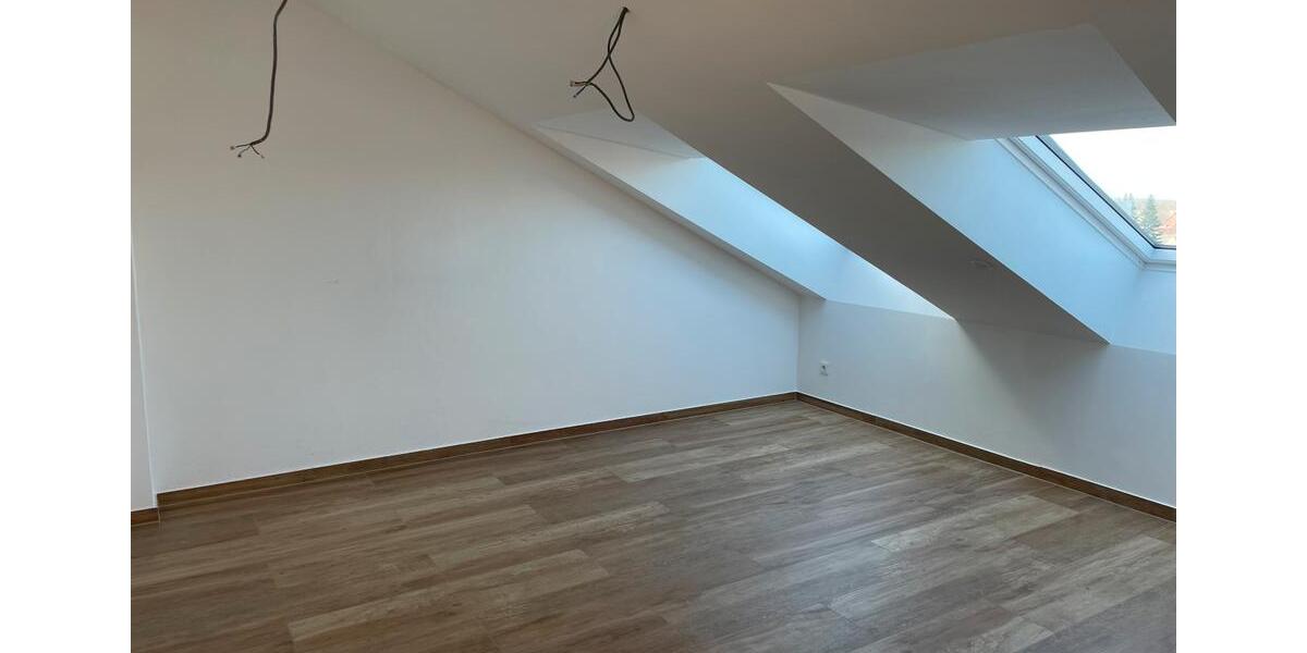 Dachgeschoßwohnung Ahlen - 4 Zimmer, 153 m&sup2;, 1.800&euro; | Angebot:24815718