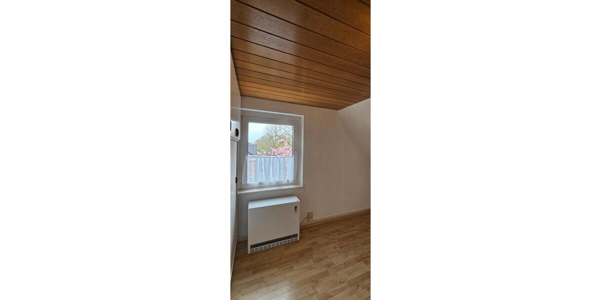 Dachgeschoßwohnung Hamm Herringen - 2 Zimmer, 35 m&sup2;, 420&euro; | Angebot:26221212