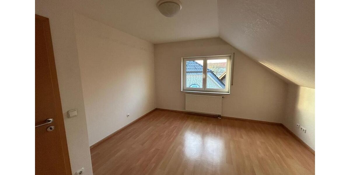 Dachgeschoßwohnung Welver - 3 Zimmer, 110 m&sup2;, 880&euro; | Angebot:24640537