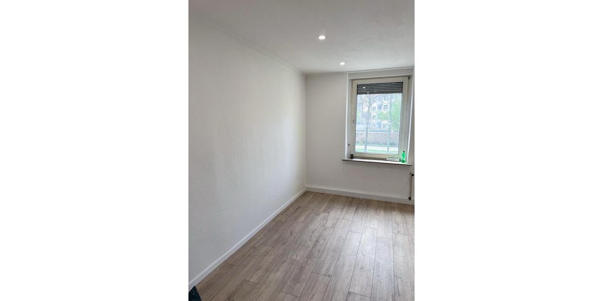 Erdgeschoßwohnung Waltrop - 4 Zimmer, 111 m&sup2;, 1.110&euro; | Angebot:25896651