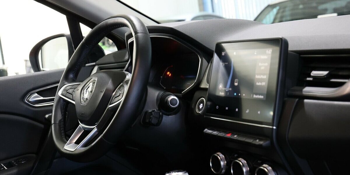 Renault Captur 130 TCE INTENS RED & BLACK / LED / AHK 83.000 km 14.577 &euro; Hamm 59077