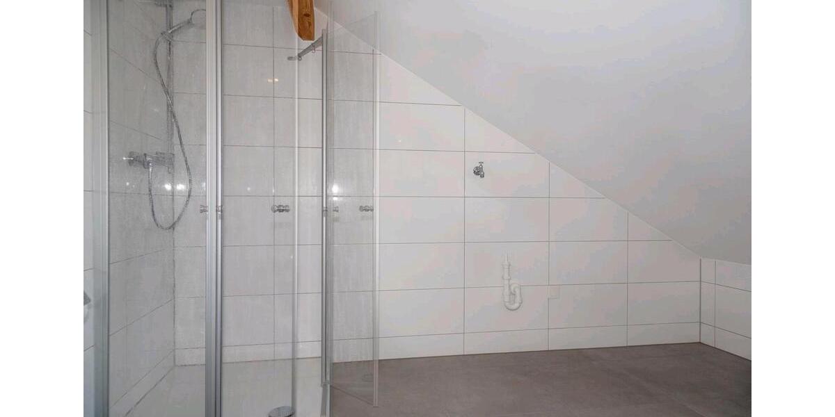 Dachgeschoßwohnung Bönen - 2 Zimmer, 76 m&sup2;, 600&euro; | Angebot:25961224