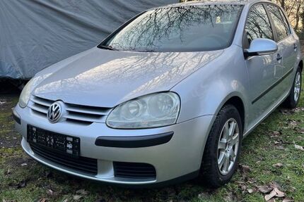 VW Golf 148.587 km 2.999 &euro; Dortmund 44388