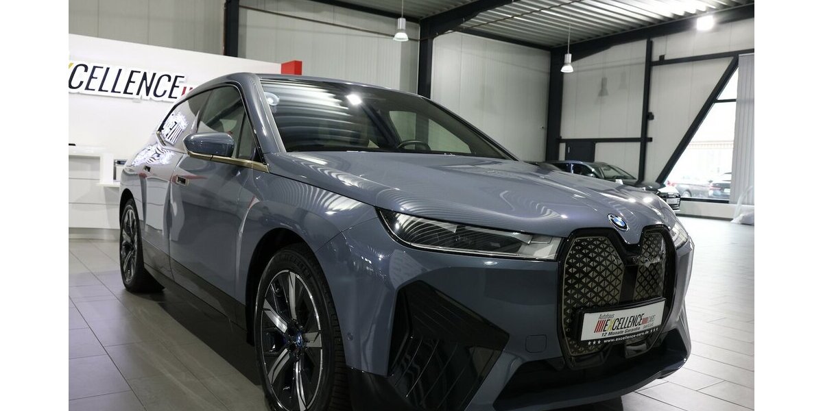 BMW iX 40 xDrive SPORT TITAN GLAS STORM EINZELSTÜCK 79.000 km 39.999 &euro; Hamm 59077