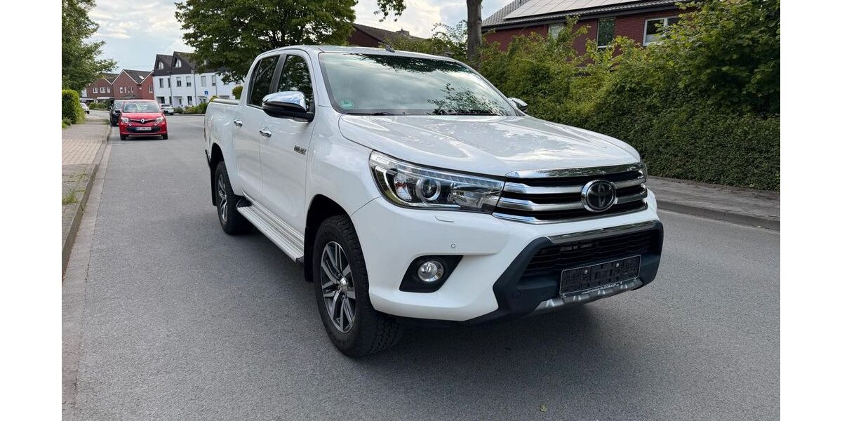 Toyota Hilux 216.125 km 26.061 &euro; Ahlen 59229